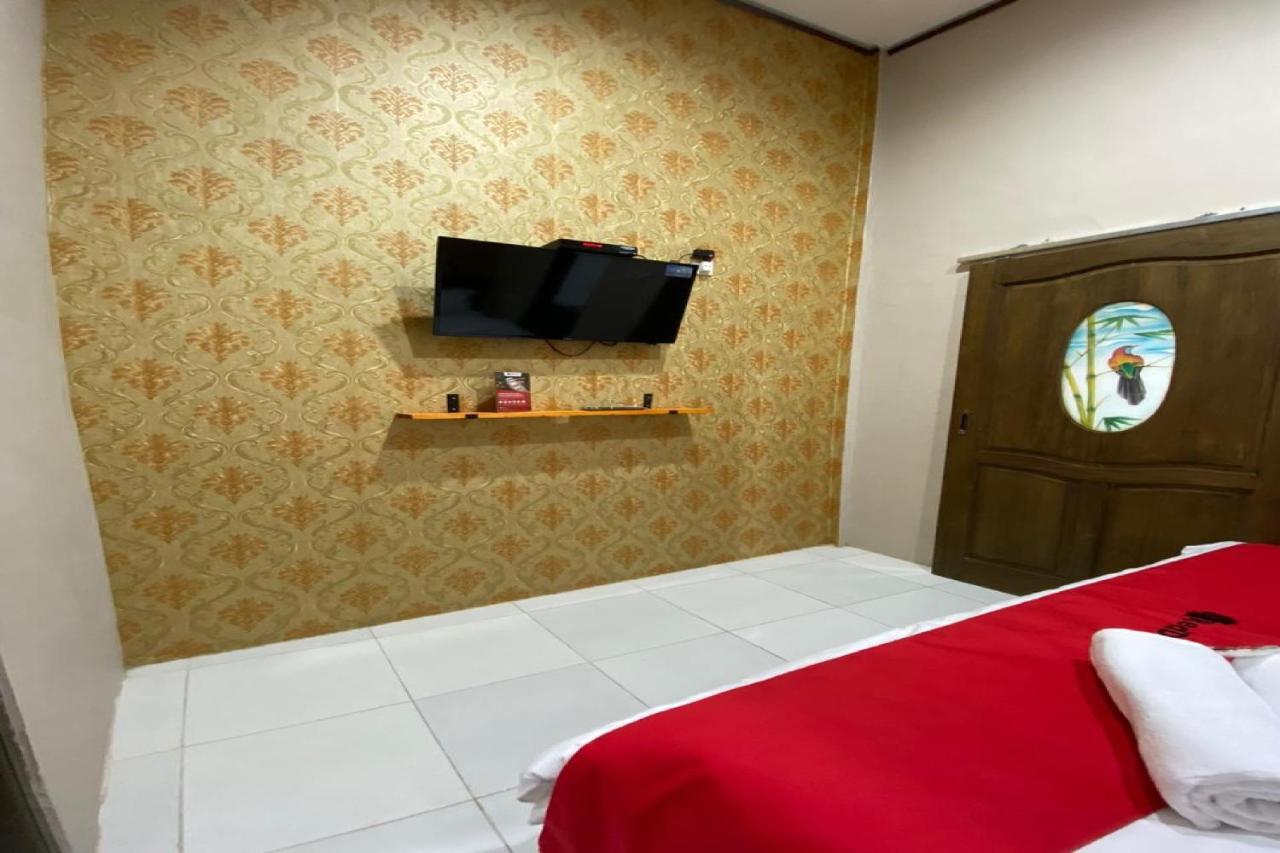 Reddoorz Near Mojokerto Train Station Hotell Exteriör bild